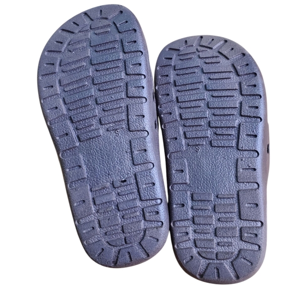 Kids Revo Blue and Orange Slide Sandals. SMALL - Picture 5 of 10